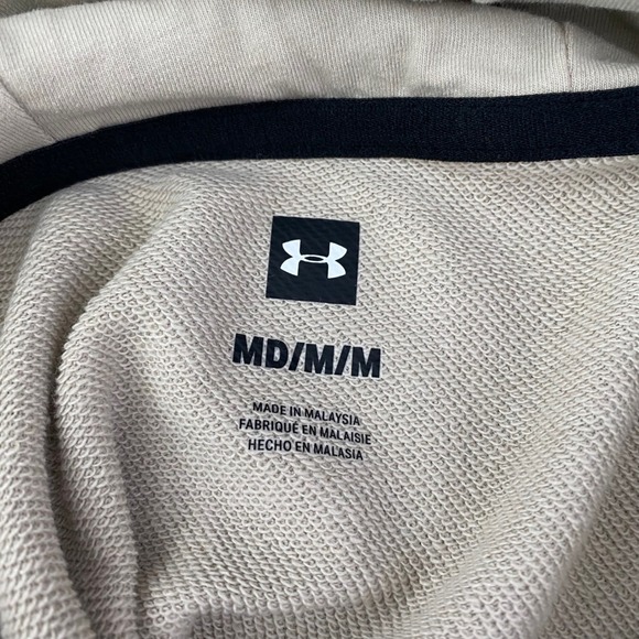 Under Armour Short Sleeve Hoodie Men Medium Beige Pullover Athleisure Streetwear - Picture 3 of 9